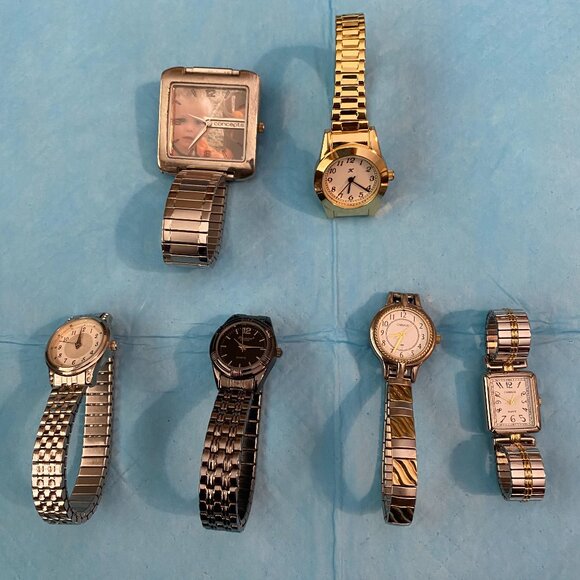 Ot of 6 ladies watches. 2 Carriage brand, 1 Concepts, etc. - Picture 1 of 4